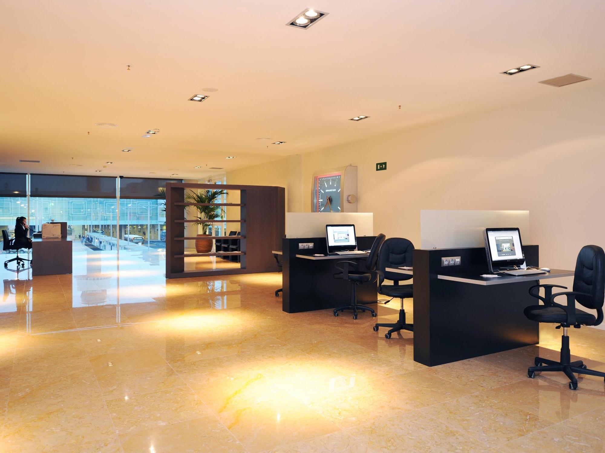 Air Rooms Barcelona Airport By Premium Traveller El Prat de Llobregat Exterior photo